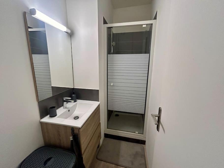 Apartment Mezzanine Au Coeur De Nice